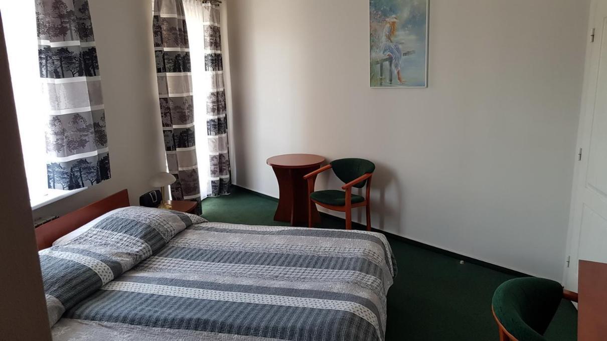 Hotel Alicja Lodź Bagian luar foto