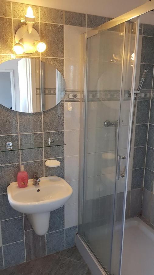 Hotel Alicja Lodź Bagian luar foto