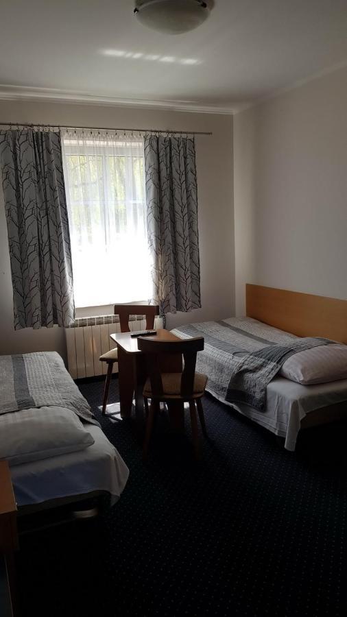 Hotel Alicja Lodź Bagian luar foto