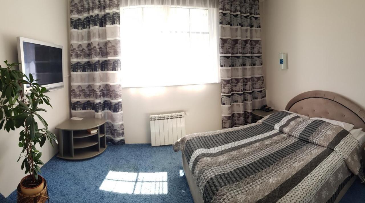 Hotel Alicja Lodź Bagian luar foto